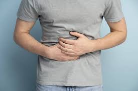 Dolore nella parte superiore destra dell'addome durante una colica biliare
